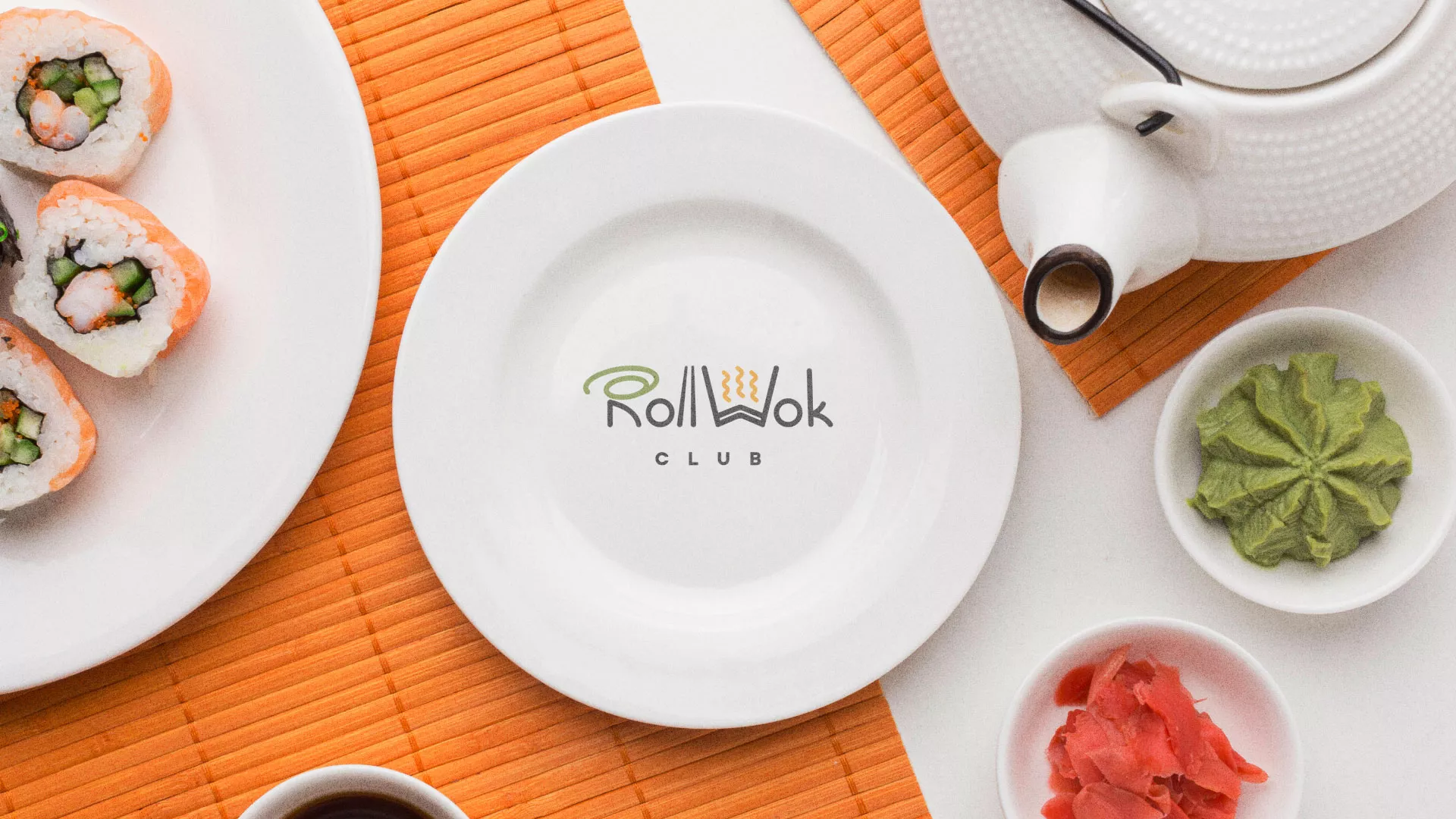Разработка логотипа и фирменного стиля в Симе для суши-бара «Roll Wok Club» Разработка логотипа и фирменного стиля в Симе для суши-бара «Roll Wok Club»